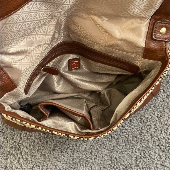 Relic Shoulder Bag - Picture 5 of 6